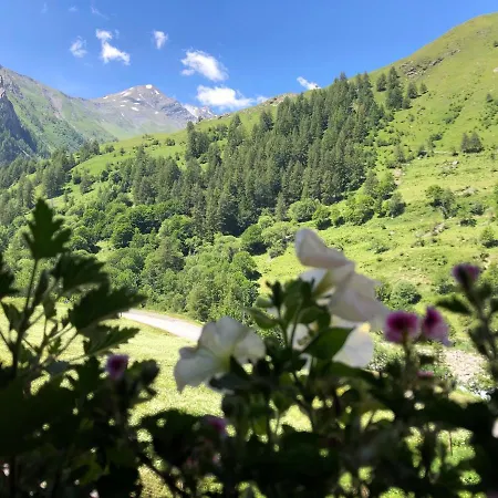 La Ferme Des Etroits Bed & Breakfast 3*